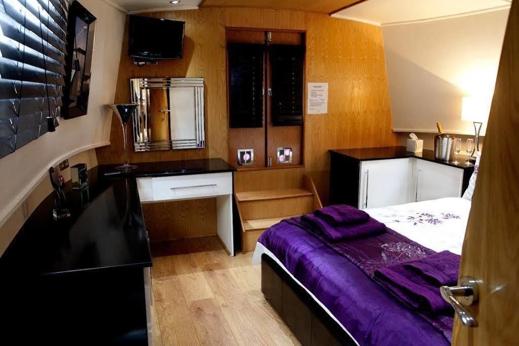 The Joker Boat Hotell Liverpool Eksteriør bilde